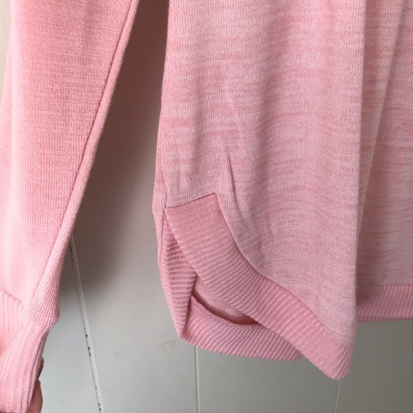 Gap curved hem pink sweater top • - Picture 4 of 4